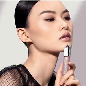 ⭐️ Host Pick⭐️🆕Dior Addict Lip Maximizing Serum 000 Universal Clear